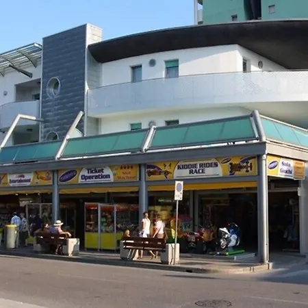 Shedir アパート ビビオーネ